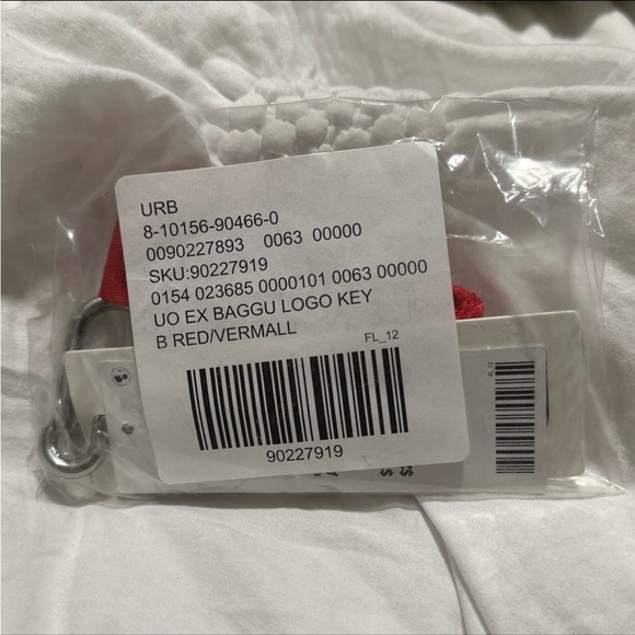 BAGGU Urban outfitters candy apple exclusive keychain - Picture 3 of 3
